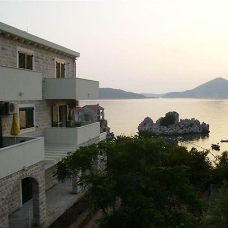 Guest House Villa Pastrovka 스베티스테판 외부 사진