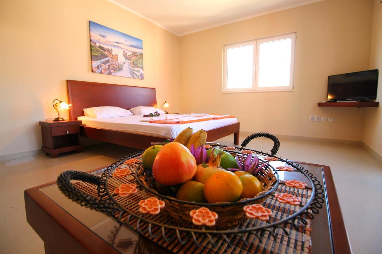 Guest House Villa Pastrovka 스베티스테판 외부 사진