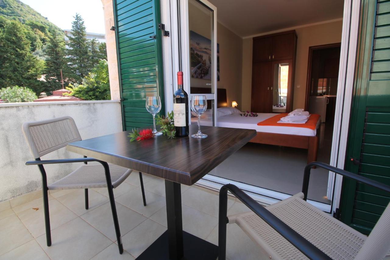 Guest House Villa Pastrovka 스베티스테판 외부 사진