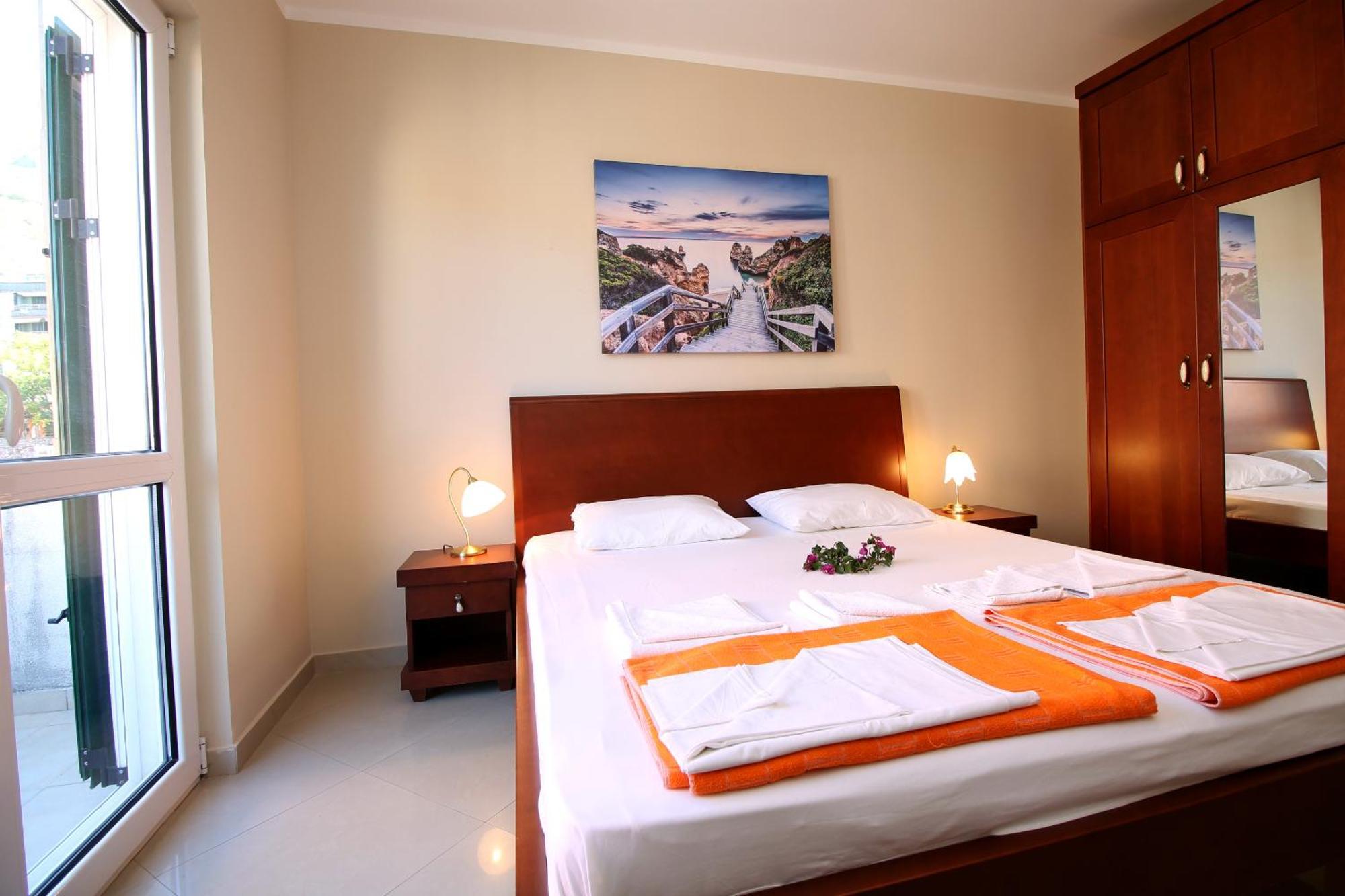 Guest House Villa Pastrovka 스베티스테판 외부 사진