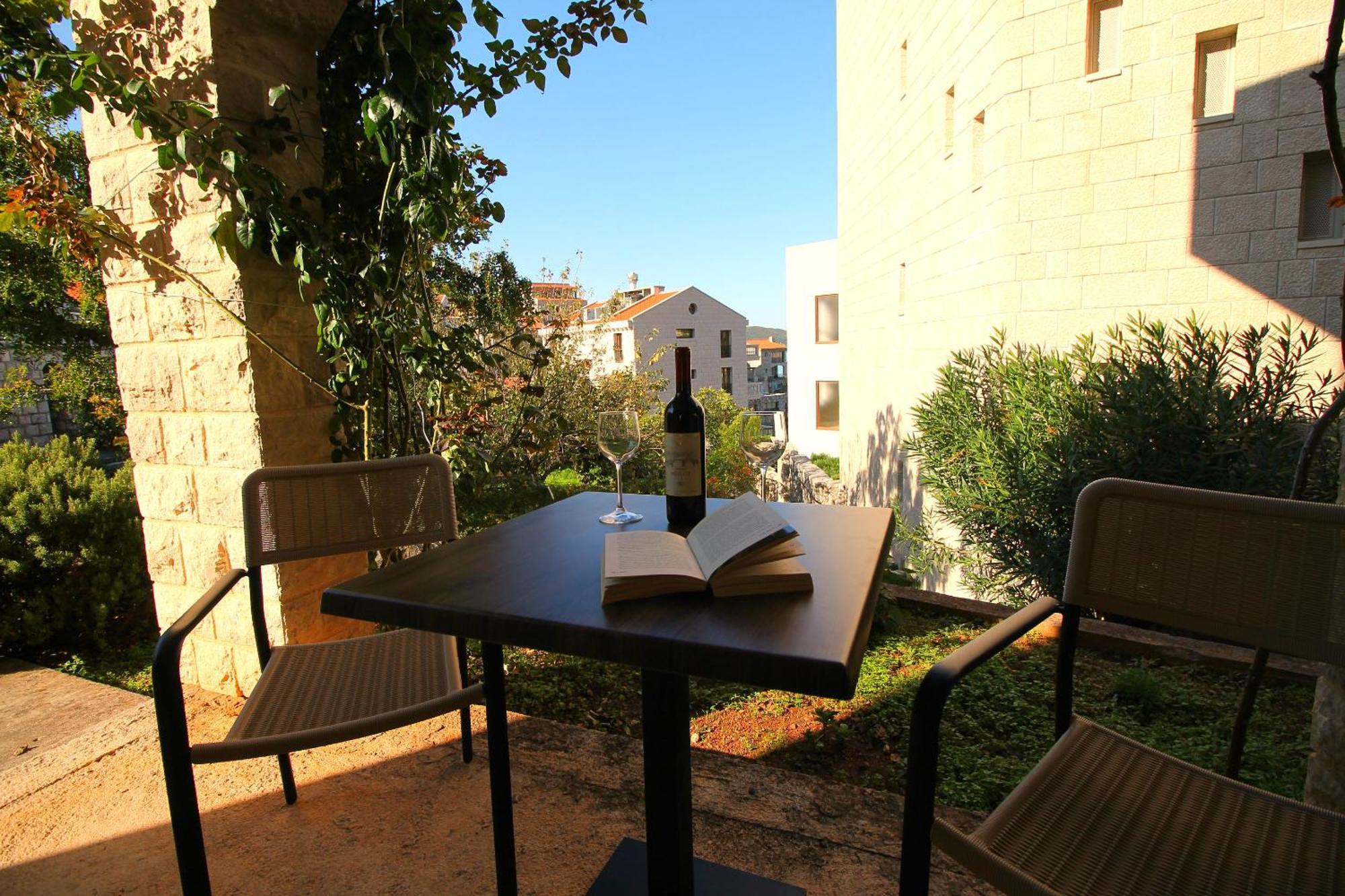 Guest House Villa Pastrovka 스베티스테판 외부 사진